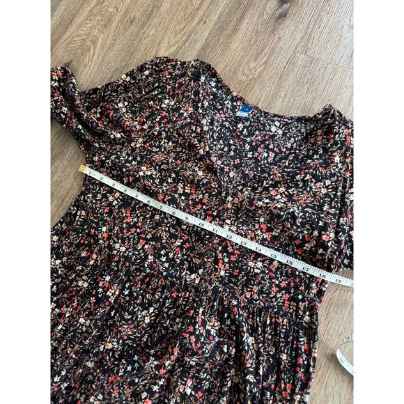 Old Navy Floral Midi Dress - Picture 9 of 10